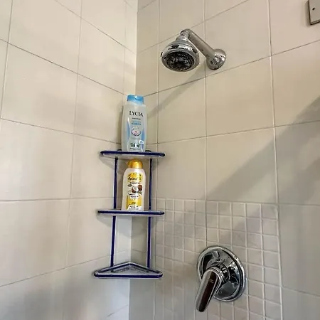 Apartment 10 Minuti Dall'aeroporto Linate Flat *